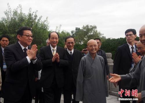 海協(xié)會會長陳德銘參訪臺灣花蓮 海協(xié)會會長陳德銘參訪臺灣花蓮